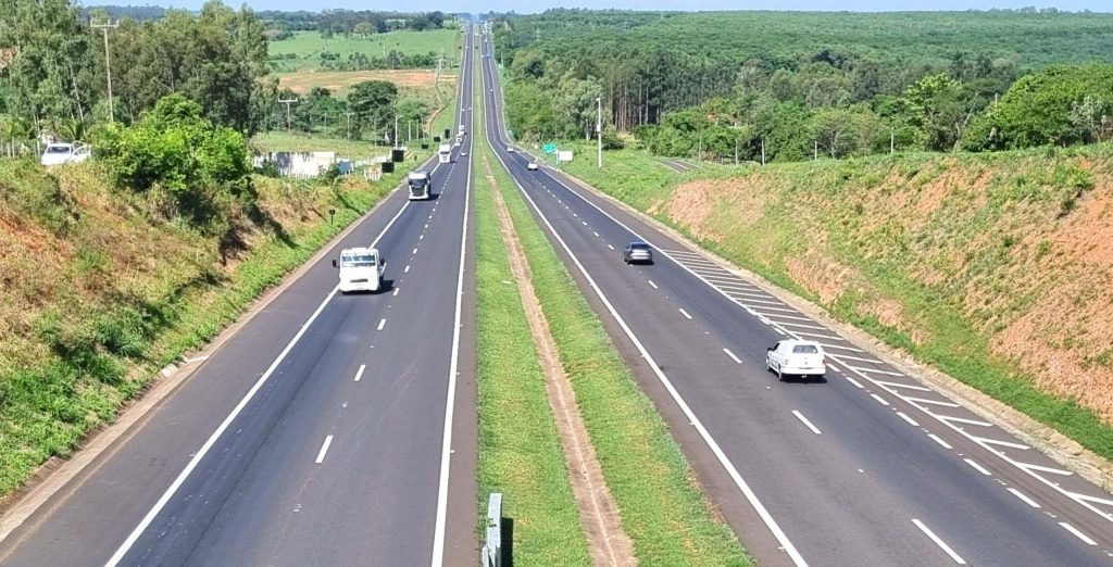 Rodovia Eixo SP scaled 1