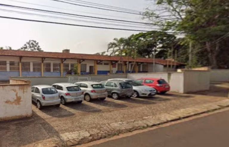 Aluno sofre queimaduras após explosão de bombinhas em escola de Jaú
