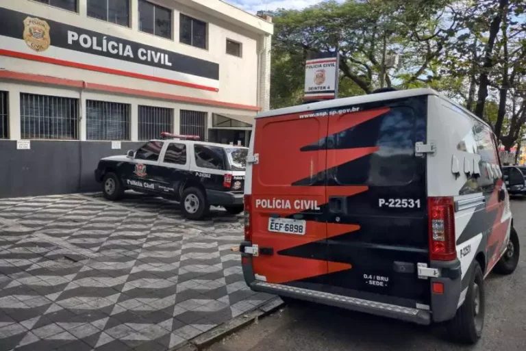 Duas mulheres detidas por furto de calcinhas em Bauru Duas mulheres detidas por furto de calcinhas em Bauru